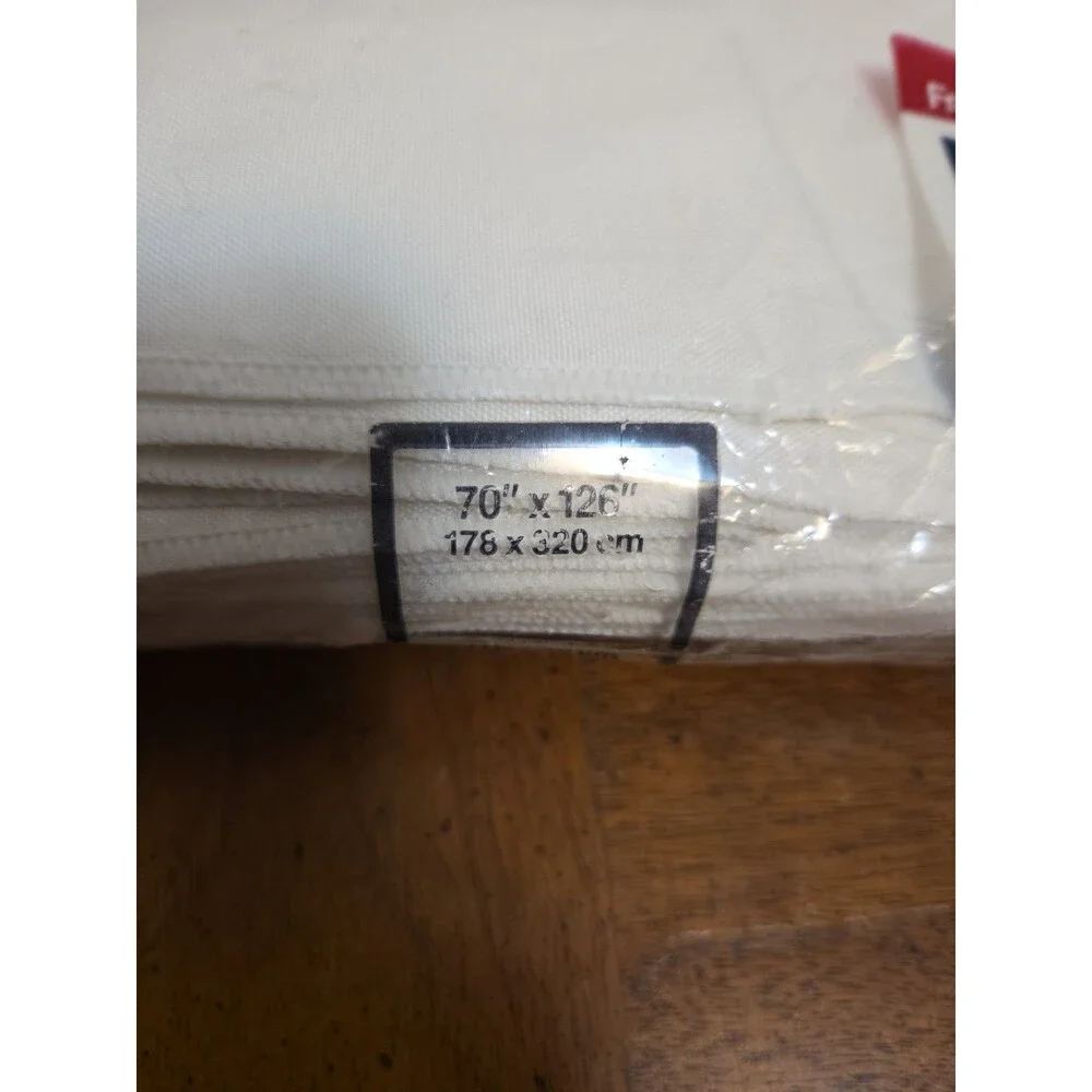 Savoy Textured Tablecloth 70”x126” Rectangle Polyester Easy Care Vintage New